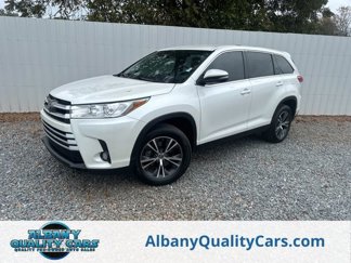 Used 2019 Toyota Highlander LE image 1