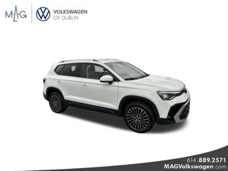 New 2025 Volkswagen Taos SE image 1