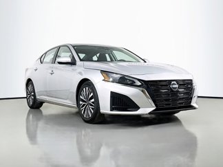 Used 2023 Nissan Altima 2.5 SV image 1