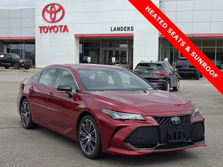 Used 2019 Toyota Avalon XSE video 1
