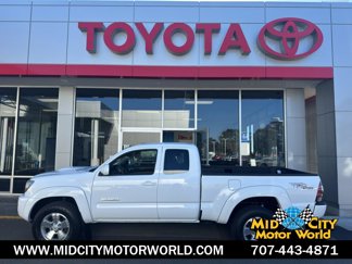 Used 2011 Toyota Tacoma PreRunner image 1