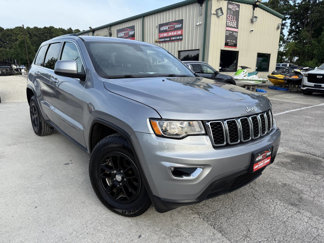 Used 2019 Jeep Grand Cherokee Laredo image 1