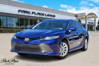 Used 2018 Toyota Camry LE image 1