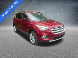 Used 2018 Ford Escape SE w/ SE Sync 3 Package image 1
