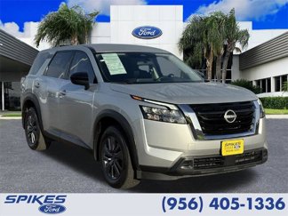 Used 2023 Nissan Pathfinder S image 1