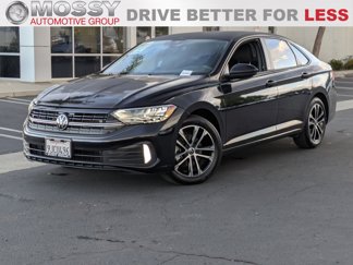Used 2023 Volkswagen Jetta Sport image 1