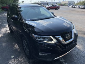 Used 2017 Nissan Rogue SL image 1