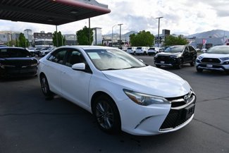 Used 2016 Toyota Camry SE image 1