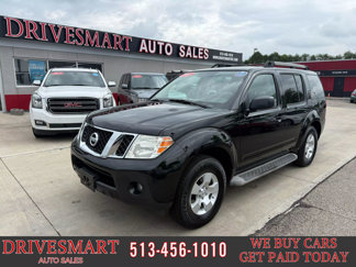 Used 2011 Nissan Pathfinder S image 1