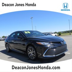 Used 2024 Toyota Camry XLE image 1