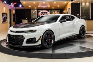 Used 2018 Chevrolet Camaro ZL1 image 1
