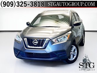 Used 2018 Nissan Kicks S image 1
