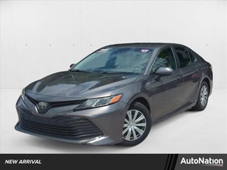 Used 2018 Toyota Camry L image 1