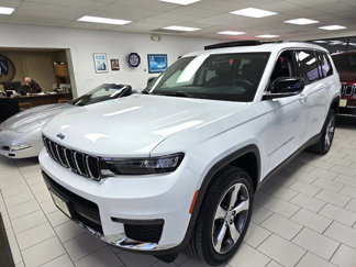 Used 2021 Jeep Grand Cherokee L Limited image 1