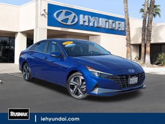 Certified 2022 Hyundai Elantra SEL w/ Convenience + Premium Package image 1