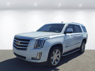 Used 2017 Cadillac Escalade Luxury image 1