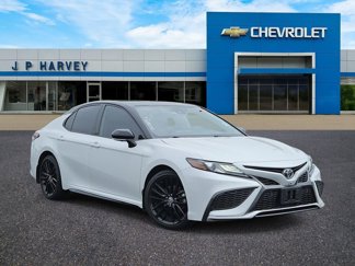 Used 2021 Toyota Camry XSE image 1