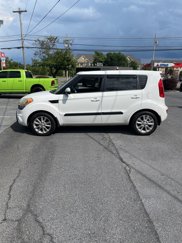 Used 2013 Kia Soul + w/ Audio Pkg image 1