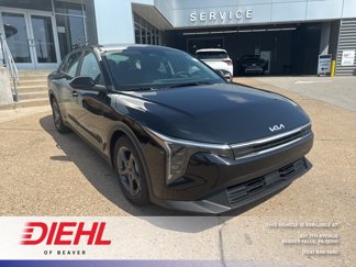 New 2025 Kia K4 LXS image 1