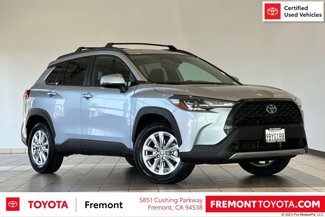 Certified 2022 Toyota Corolla Cross LE image 1