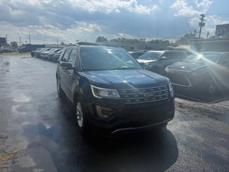 Used 2017 Ford Explorer XLT w/ Equipment Group 202A image 1