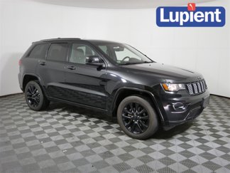 Used 2017 Jeep Grand Cherokee Altitude image 1