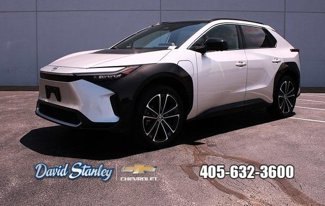 Used 2023 Toyota bZ4X AWD image 1