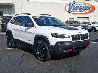 Used 2019 Jeep Cherokee Trailhawk w/ Cold Weather Group image 1
