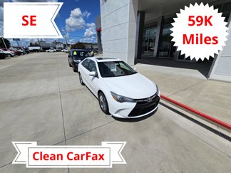 Used 2016 Toyota Camry SE image 1