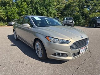 Used 2015 Ford Fusion SE w/ Equipment Group 202A image 1