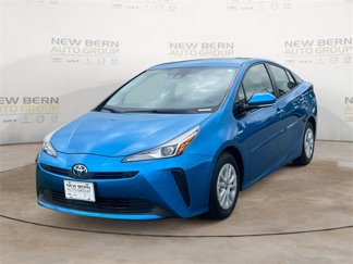 Used 2019 Toyota Prius L Eco image 1