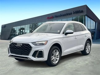 Used 2023 Audi Q5 2.0T Premium w/ Convenience Package image 1