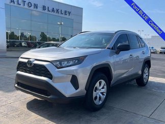 Used 2021 Toyota RAV4 LE image 1