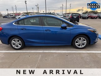 Used 2018 Chevrolet Cruze LT w/ Convenience Package image 1