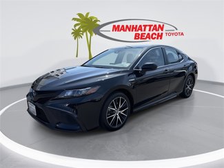 Used 2021 Toyota Camry SE image 1