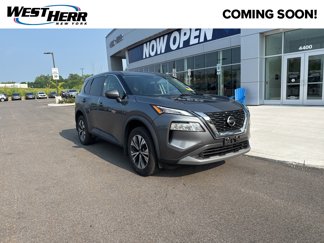 Used 2021 Nissan Rogue SV image 1