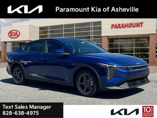 New 2025 Kia K4 LXS image 1