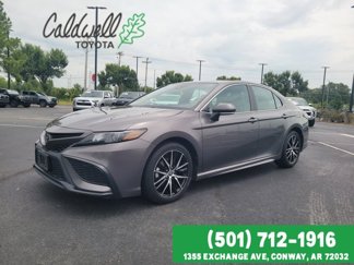 Used 2023 Toyota Camry SE image 1