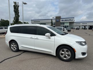 Used 2017 Chrysler Pacifica Touring-L Plus image 1