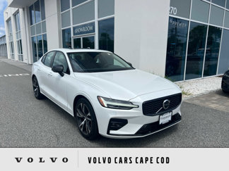 Used 2025 Volvo S60 B5 Core image 1