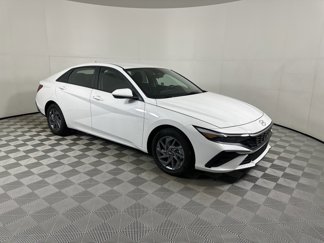 Used 2024 Hyundai Elantra Blue image 1