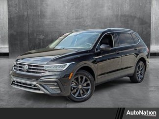 Used 2023 Volkswagen Tiguan SE image 1