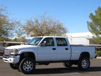 Used 2005 GMC Sierra 2500 SLT w/ Heavy-Duty Power Package image 1