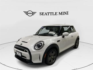 Used 2024 MINI Cooper SE image 1