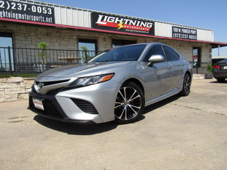Used 2019 Toyota Camry SE image 1