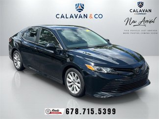 Used 2020 Toyota Camry LE image 1