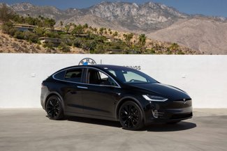 Used 2018 Tesla Model X 75D image 1