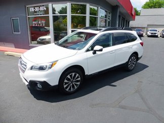 Used 2017 Subaru Outback 2.5i Limited image 1