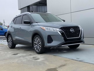 Used 2023 Nissan Kicks SV image 1