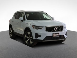 New 2025 Volvo XC40 B5 Core image 1